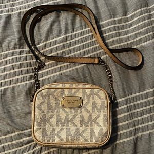Michael Kors Crossbody Bag